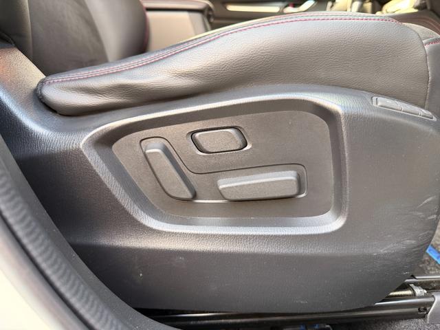 ＣＸ－８ ＸＤ　ブラックトーンエディション　１オーナー　禁煙車　７人乗り　ＨＵＤ　ステアリングヒーター　全周囲カメラ　全席シートヒーター　電動フロントシート　運転席側シートメモリー　パワーテールゲート　３列目電源ポート　純正１９ＡＷ　ＡＣＣ（22枚目）