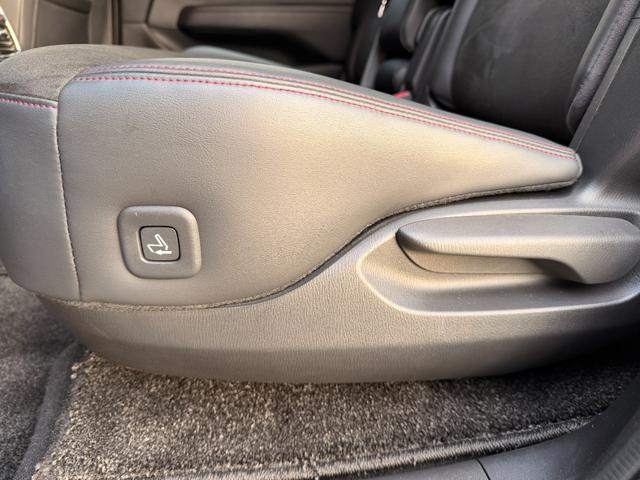 ＣＸ－８ ＸＤ　ブラックトーンエディション　１オーナー　禁煙車　７人乗り　ＨＵＤ　ステアリングヒーター　全周囲カメラ　全席シートヒーター　電動フロントシート　運転席側シートメモリー　パワーテールゲート　３列目電源ポート　純正１９ＡＷ　ＡＣＣ（27枚目）