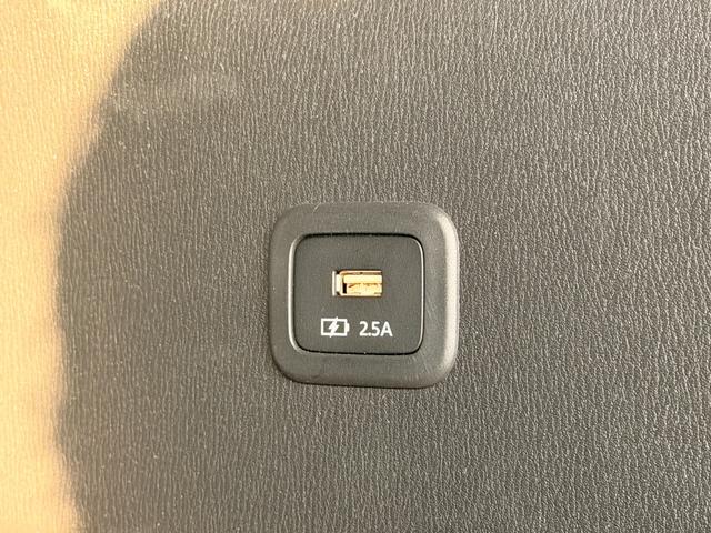 ＣＸ－８ ＸＤ　ブラックトーンエディション　１オーナー　禁煙車　７人乗り　ＨＵＤ　ステアリングヒーター　全周囲カメラ　全席シートヒーター　電動フロントシート　運転席側シートメモリー　パワーテールゲート　３列目電源ポート　純正１９ＡＷ　ＡＣＣ（33枚目）