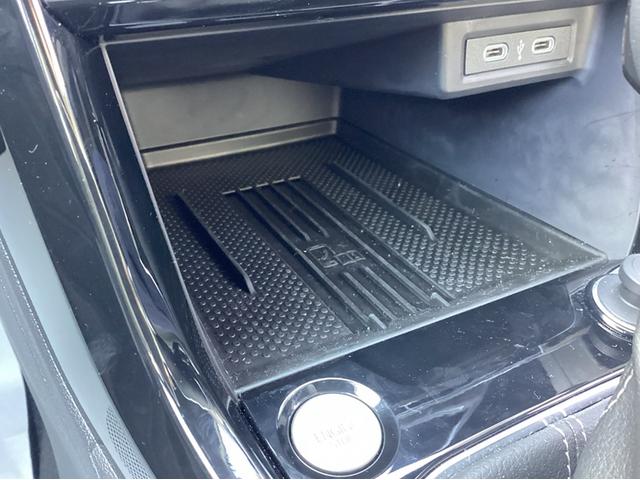 T-クロス TSI Rライン 正規ディーラー認定中古車 IQ,LIGHT R-Line専用エクステリア シートヒーター デジタルメーター 18インチアルミホイール(17枚目)