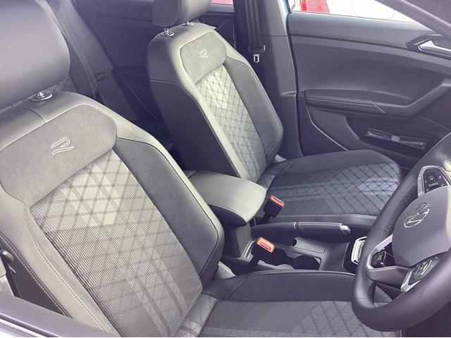 T-クロス TSI Rライン 正規ディーラー認定中古車 IQ,LIGHT R-Line専用エクステリア シートヒーター デジタルメーター 18インチアルミホイール(22枚目)