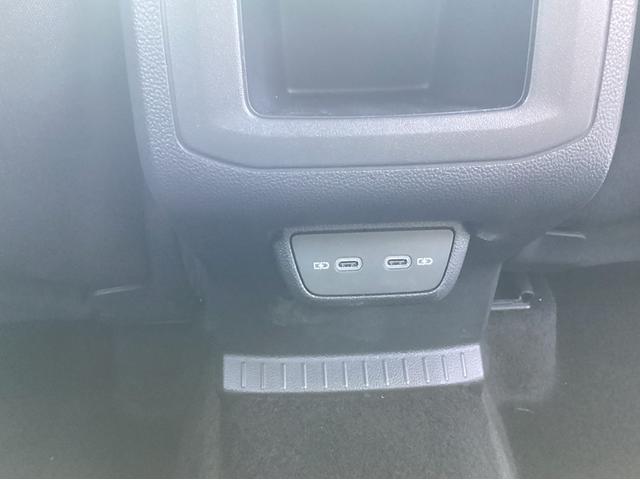 T-クロス TSI Rライン 正規ディーラー認定中古車 IQ,LIGHT R-Line専用エクステリア シートヒーター デジタルメーター 18インチアルミホイール(24枚目)