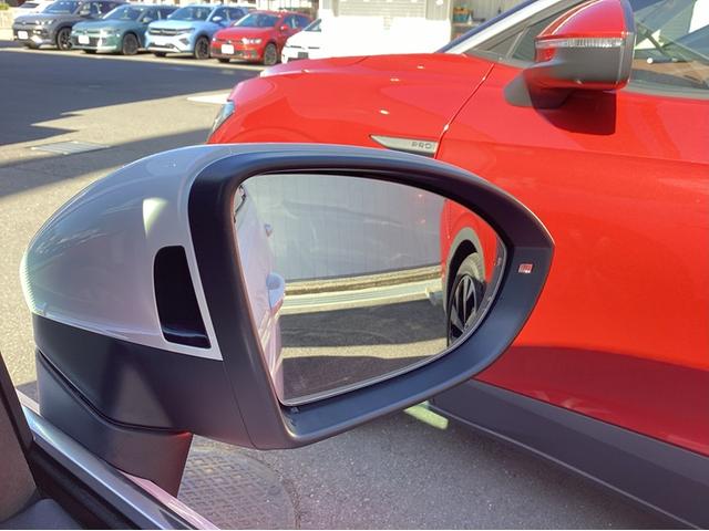 ゴルフトゥーラン TSI Rライン 正規ディーラー認定中古車 LEDヘッドライト サンブラインド シートヒーター サンルーフ 純正ナビゲーション(17枚目)