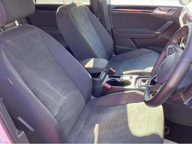 ゴルフトゥーラン TSI Rライン 正規ディーラー認定中古車 LEDヘッドライト サンブラインド シートヒーター サンルーフ 純正ナビゲーション(25枚目)