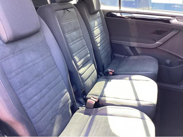 ゴルフトゥーラン TSI Rライン 正規ディーラー認定中古車 LEDヘッドライト サンブラインド シートヒーター サンルーフ 純正ナビゲーション(26枚目)