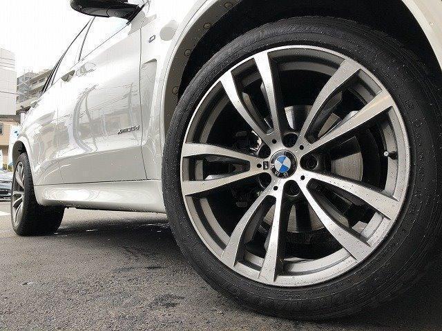 xDrive 35d Mスポーツ 車検整備付 パノラマサンルーフ 禁煙車 ブラックレザーシート 前車追従機能 純正HDDナビ 全方位カメラ/センサー 20インチAW フルセグTV ウッドトリム 衝突被害軽減ブレーキ 全席シートヒーター(12枚目)