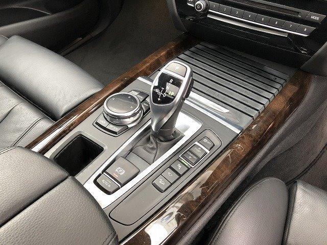 xDrive 35d Mスポーツ 車検整備付 パノラマサンルーフ 禁煙車 ブラックレザーシート 前車追従機能 純正HDDナビ 全方位カメラ/センサー 20インチAW フルセグTV ウッドトリム 衝突被害軽減ブレーキ 全席シートヒーター(34枚目)