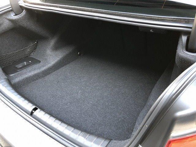 530i Mスポーツ 全席シートヒーター ブラックレザースポーツ電動シート 全方位センサー 前車追従機能 トップビューカメラ アダプティブLEDヘッドライト 19インチアロイホイール 禁煙車 パーキングアシスト パドル(17枚目)