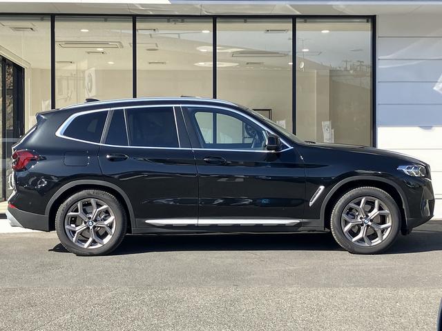 Ｘ３ ｘＤｒｉｖｅ　２０ｄ　弊社デモンストレーションカー　サンルーフ　ハーマンカードンサラウンドシステム　禁煙車両　後期モデル　アンビエントライト　トップビューカメラ　リアシートアジャスト　全方位センサー　前車追従機能（4枚目）