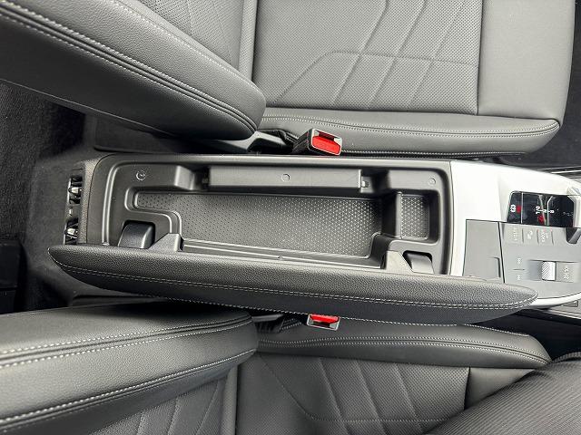 ２シリーズ ２１８ｉアクティブツアラー　エクスクルーシブ　弊社デモンストレーションカー　禁煙車両　トップビューカメラ　パーキングアシスト　後退アシスト　ブラックレザーシート　フロントシートヒーター　ヘッドアップディスプレ　インテリジェントセーフティ（45枚目）