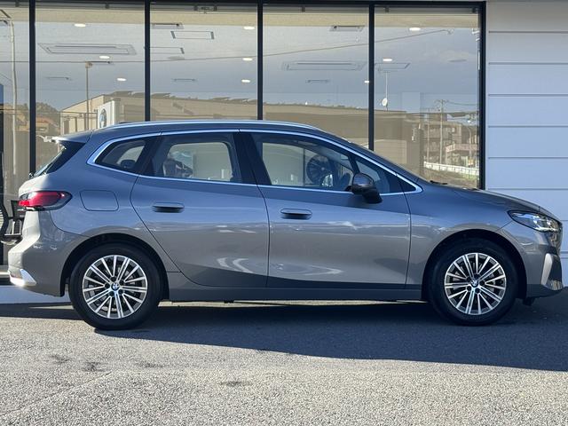 2シリーズ 弊社デモンストレーションカー 禁煙車両 アクティブクルーズコントロール トップビューカメラ フロントシートヒーター ブラックレザーシート Bluetooth ウッドトリム ワイヤレスチャージ(4枚目)