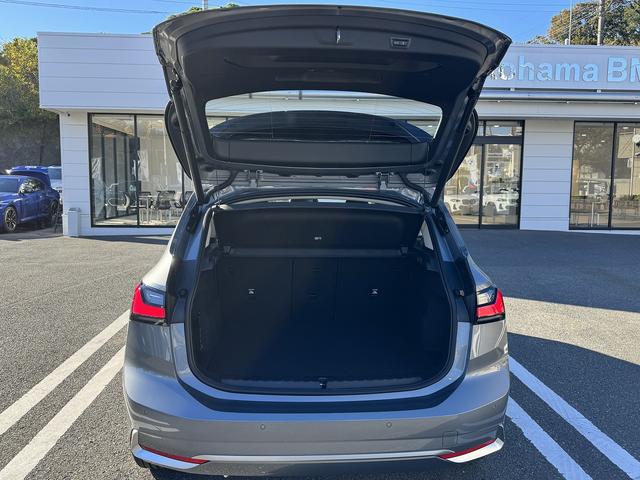 2シリーズ 弊社デモンストレーションカー 禁煙車両 アクティブクルーズコントロール トップビューカメラ フロントシートヒーター ブラックレザーシート Bluetooth ウッドトリム ワイヤレスチャージ(16枚目)