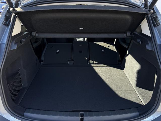 2シリーズ 弊社デモンストレーションカー 禁煙車両 アクティブクルーズコントロール トップビューカメラ フロントシートヒーター ブラックレザーシート Bluetooth ウッドトリム ワイヤレスチャージ(19枚目)