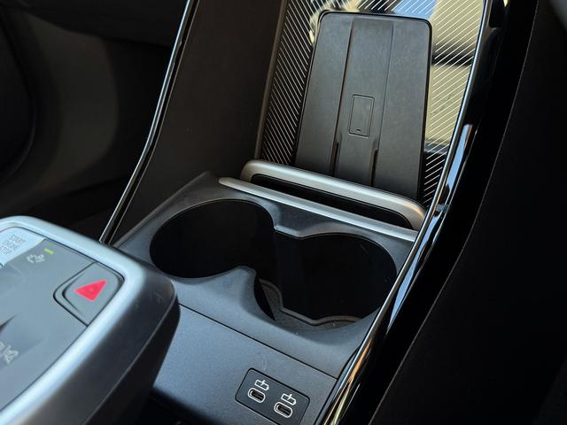 2シリーズ 弊社デモンストレーションカー 禁煙車両 アクティブクルーズコントロール トップビューカメラ フロントシートヒーター ブラックレザーシート Bluetooth ウッドトリム ワイヤレスチャージ(55枚目)