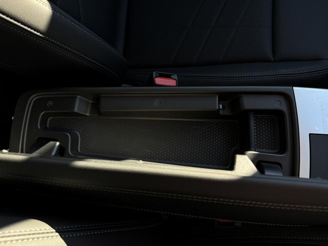 2シリーズ 弊社デモンストレーションカー 禁煙車両 アクティブクルーズコントロール トップビューカメラ フロントシートヒーター ブラックレザーシート Bluetooth ウッドトリム ワイヤレスチャージ(58枚目)