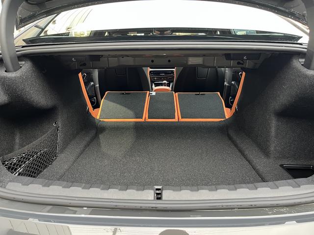 M3 M3セダン コンペティション M xDrive 全国正規ディーラー保証付/2年】【走行距離無制限】LCI後期型 黒オレンジレザー Mコンフォートパッケージ ベンチレーション BMWレーザーライト Mブレーキシステム 19/20インチ鍛造アルミ 禁煙(12枚目)