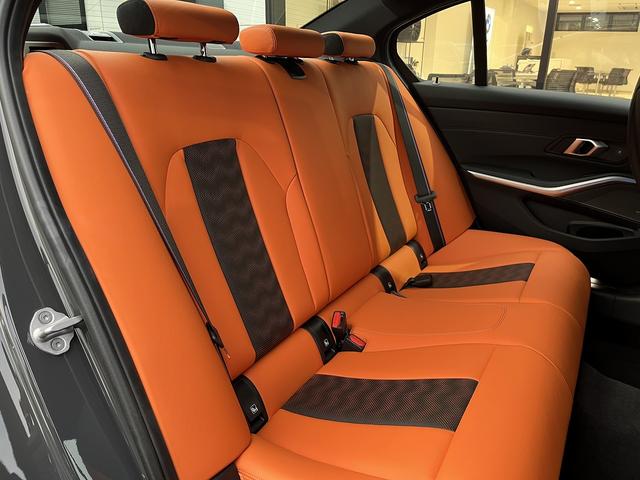 M3 M3セダン コンペティション M xDrive 全国正規ディーラー保証付/2年】【走行距離無制限】LCI後期型 黒オレンジレザー Mコンフォートパッケージ ベンチレーション BMWレーザーライト Mブレーキシステム 19/20インチ鍛造アルミ 禁煙(20枚目)