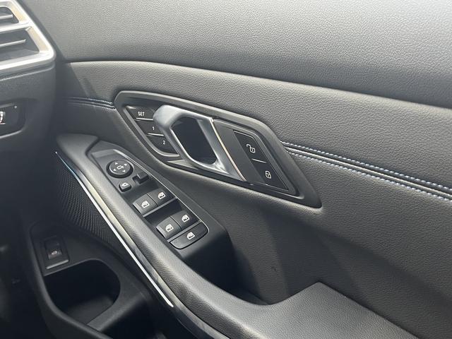 3シリーズ 320d xDriveツーリング Mスポーツ 【全国正規ディーラー保証付/2年】【走行距離無制限】 弊社デモンストレーションカー 禁煙車両 アクティブクルーズコントロール 全方位カメラ ヘッドアップディスプレ アップルカープレイ シートメモリー(28枚目)