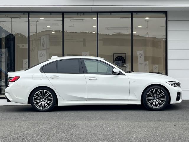 ３シリーズ ３２０ｄ　ｘＤｒｉｖｅ　Ｍスポーツ　【全国正規ディーラー保証付／２年】【走行距離無制限】　禁煙車両　アクティブクルーズコントロール　全方位センサー　トップビューカメラ　フロントシートヒーター　オートトランク　アンビエントライト（4枚目）
