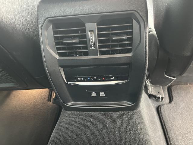 ３シリーズ ３２０ｄ　ｘＤｒｉｖｅ　Ｍスポーツ　【全国正規ディーラー保証付／２年】【走行距離無制限】　禁煙車両　アクティブクルーズコントロール　全方位センサー　トップビューカメラ　フロントシートヒーター　オートトランク　アンビエントライト（24枚目）