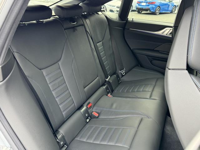 ４シリーズ 　【全国正規ディーラー保証付／２年】【走行距離無制限】弊社下取り　１オーナー　サウンドパッケージ　ファストトラックパッケージ　Ｍスポーツシートパッケージ　コンフォートパッケージ　パーキングアシストプラス（61枚目）