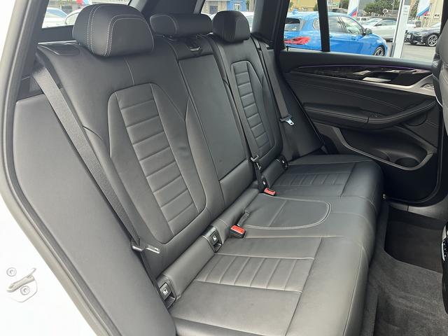 X3 xDrive 20d Mスポーツハイラインパッケージ 【全国正規ディーラー保証付/2年】【走行距離無制限】 アクティブクルーズコントロール ヘッドアップディスプレ 純正TV トップビューカメラ ブラックレザーシート 全席シートヒーター 禁煙車両(19枚目)