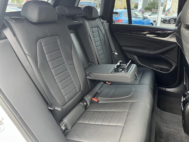 X3 xDrive 20d Mスポーツハイラインパッケージ 【全国正規ディーラー保証付/2年】【走行距離無制限】 アクティブクルーズコントロール ヘッドアップディスプレ 純正TV トップビューカメラ ブラックレザーシート 全席シートヒーター 禁煙車両(21枚目)