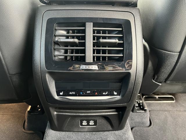 X3 xDrive 20d Mスポーツハイラインパッケージ 【全国正規ディーラー保証付/2年】【走行距離無制限】 アクティブクルーズコントロール ヘッドアップディスプレ 純正TV トップビューカメラ ブラックレザーシート 全席シートヒーター 禁煙車両(23枚目)