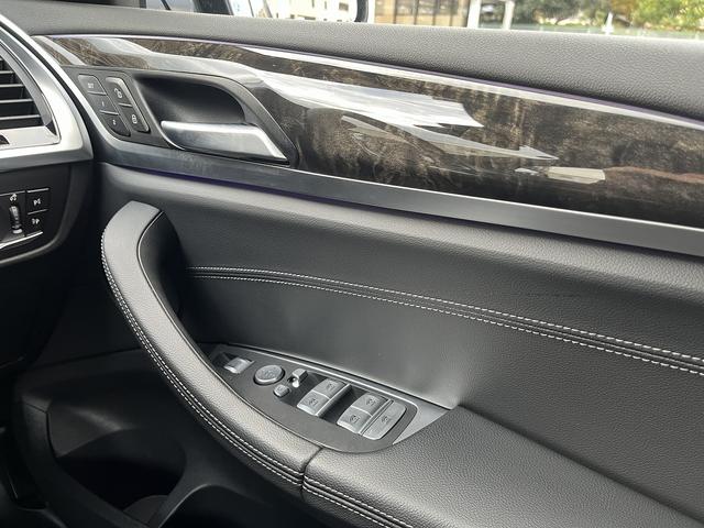 X3 xDrive 20d Mスポーツハイラインパッケージ 【全国正規ディーラー保証付/2年】【走行距離無制限】 アクティブクルーズコントロール ヘッドアップディスプレ 純正TV トップビューカメラ ブラックレザーシート 全席シートヒーター 禁煙車両(27枚目)