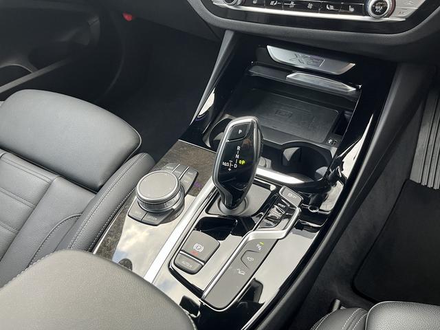 X3 xDrive 20d Mスポーツハイラインパッケージ 【全国正規ディーラー保証付/2年】【走行距離無制限】 アクティブクルーズコントロール ヘッドアップディスプレ 純正TV トップビューカメラ ブラックレザーシート 全席シートヒーター 禁煙車両(48枚目)