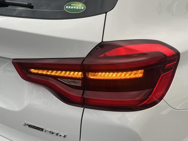 X3 xDrive 20d Mスポーツハイラインパッケージ 【全国正規ディーラー保証付/2年】【走行距離無制限】 アクティブクルーズコントロール ヘッドアップディスプレ 純正TV トップビューカメラ ブラックレザーシート 全席シートヒーター 禁煙車両(64枚目)