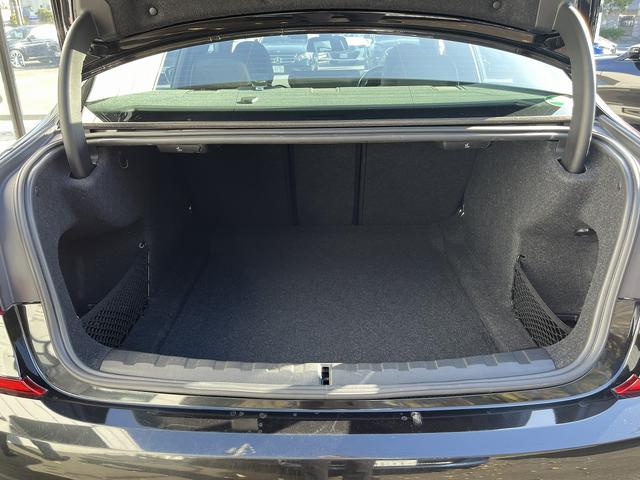 ３シリーズ ３２０ｉ　Ｍスポーツ　【全国正規ディーラー保証付／２年】【走行距離無制限】　禁煙車　アクティブクルーズコントロール　後方カメラ　前後センサー　フロントシートヒーター　Ｂｌｕｅｔｏｏｔｈ　ワイヤレスチャージ（9枚目）