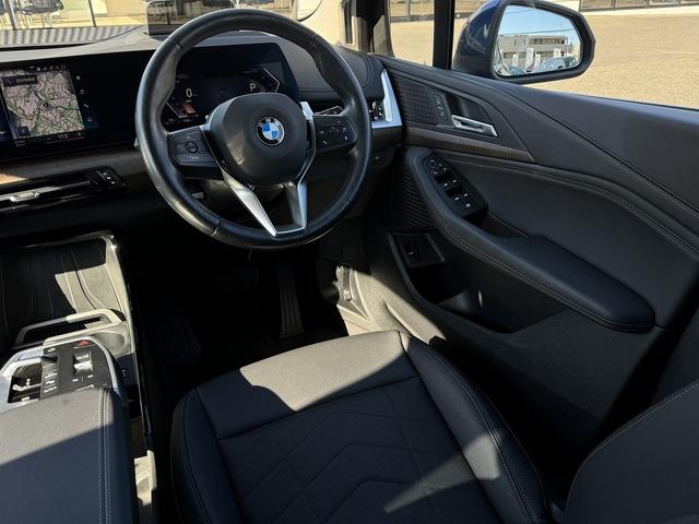 ２シリーズ ２１８ｄアクティブツアラー　エクスクルーシブ　【全国正規ディーラー保証付／２年】【走行距離無制限】１７ＡＷ　テクノロジーパッケージ　インテリアカメラ　ライブコックピット　ドライビングアシストプロ　ブラックレザーシート　ＨＵＤ　ｉＤ８ナビ　禁煙車両（22枚目）