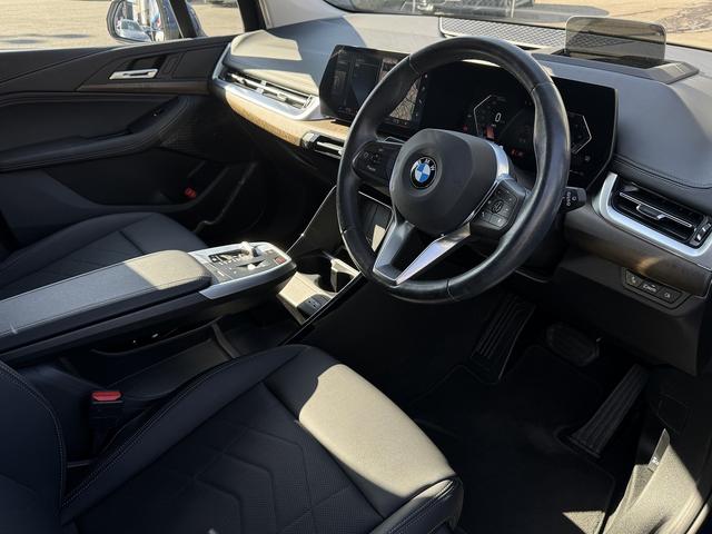 ２シリーズ ２１８ｄアクティブツアラー　エクスクルーシブ　【全国正規ディーラー保証付／２年】【走行距離無制限】１７ＡＷ　テクノロジーパッケージ　インテリアカメラ　ライブコックピット　ドライビングアシストプロ　ブラックレザーシート　ＨＵＤ　ｉＤ８ナビ　禁煙車両（24枚目）