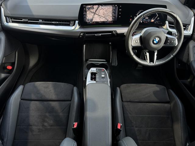 2シリーズ 218dアクティブツアラー Mスポーツ 【認定中古車】【認定中古車保証2年】【正規ディーラー】17AW LEDヘッドライト アレクサ AppleCarPlay カーブドディスプレイ アクティブクルーズコントロール ブラックハーフレザーシート(3枚目)