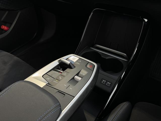 2シリーズ 218dアクティブツアラー Mスポーツ 【認定中古車】【認定中古車保証2年】【正規ディーラー】17AW LEDヘッドライト アレクサ AppleCarPlay カーブドディスプレイ アクティブクルーズコントロール ブラックハーフレザーシート(51枚目)