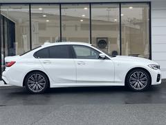 ＢＭＷ　Ｐｒｅｍｉｕｍ　Ｓｅｌｅｃｔｉｏｎ　横浜三ッ沢店　／　〒２４０−００６２神奈川県横浜市保土ヶ谷区岡沢町３２２−３　／　ＴＥＬ：０４５−６１２−８４８８ 6