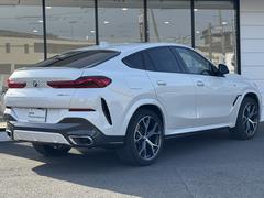 弊社下取車　１オーナー　サンルーフ　ブラックレザースポーツＰシート　純正２１インチＡＷ　トップビューカメラ　前車追従機能　パーキングアシスト　フルセグＴＶ　オートトランク　アンビエントライト　禁煙車両 3
