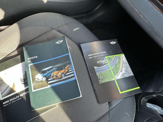 MINI クーパー ドライブレコーダー/純正ナビ/ETC/屋根黒ツートンカラー(25枚目)