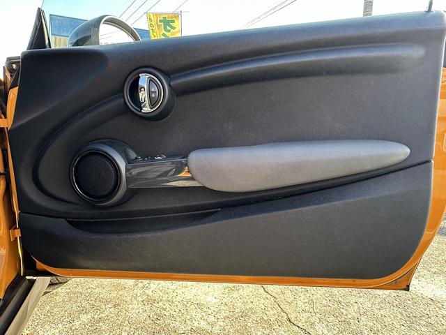 MINI クーパー ドライブレコーダー/純正ナビ/ETC/屋根黒ツートンカラー(26枚目)