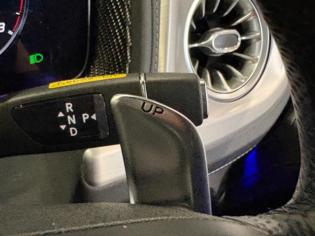 Ｇクラス Ｇ６３　弊社ユーザー様お下取り車両／禁煙車／新車保証継承／メルセデスケア車両／ＡＭＧカーボンインテリア／マヌファクトゥーアプログラムプラス／インテリアプラスパッケージ／ＡＭＧナイトパッケージ（18枚目）