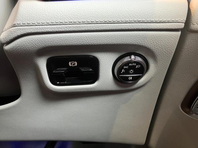 EQE SUV EQE350 4マチック SUVローンチエディション エアサスペンション/Burmester3Dサラウンドサウンドシステム/本革シート/シートベンチレーター/リアアクスルステアリング/パノラミックスライディングルーフ/ヘッドアップディスプレイ/(19枚目)