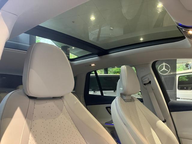 EQE SUV EQE350 4マチック SUVローンチエディション エアサスペンション/Burmester3Dサラウンドサウンドシステム/本革シート/シートベンチレーター/リアアクスルステアリング/パノラミックスライディングルーフ/ヘッドアップディスプレイ/(40枚目)