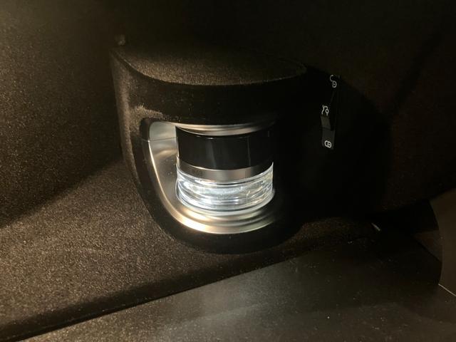 Ｅクラス Ｅ５３　４マチック＋　ワンオーナー／弊社ユーザー様お下取り／認定中古車／後期モデル／本革シート／シートベンチレーター／イージークローザー／リラクゼーション機能／アンビエントライトサンルーフ／３Ｌ直列６気筒エンジン（33枚目）