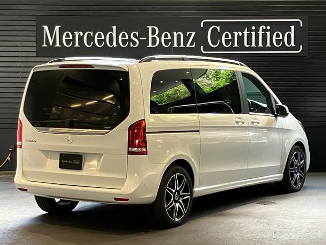 Ｖクラス Ｖ２２０ｄ　アバンギャルド　ＡＭＧライン　認定中古車２年保証／弊社お下取り車両／ＡＭＧライン／アンビエントライト／電動リアゲート／本革シート／前席シートヒーター／両側電動スライドドア／３列シート／分割式リアゲート／ＭＢＵＸナビゲーションシステ（4枚目）