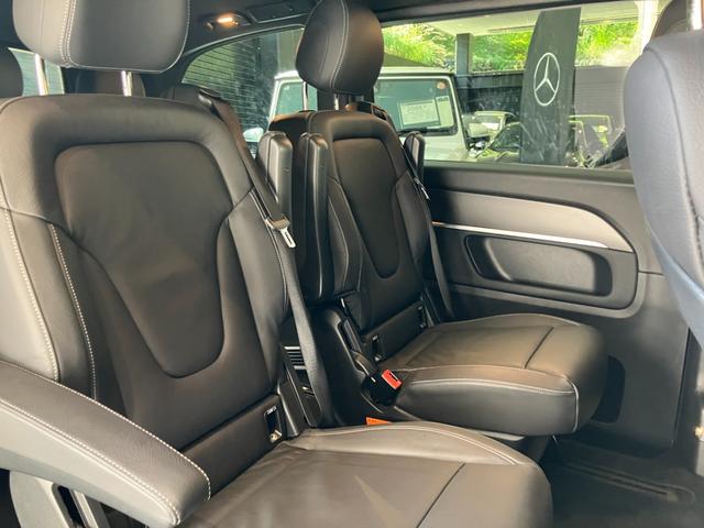 Ｖクラス Ｖ２２０ｄ　アバンギャルド　ＡＭＧライン　認定中古車２年保証／弊社お下取り車両／ＡＭＧライン／アンビエントライト／電動リアゲート／本革シート／前席シートヒーター／両側電動スライドドア／３列シート／分割式リアゲート／ＭＢＵＸナビゲーションシステ（7枚目）