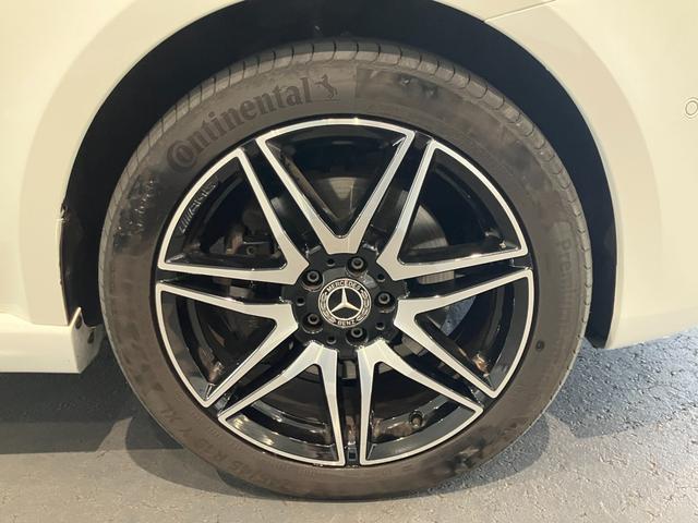 Ｖクラス Ｖ２２０ｄ　アバンギャルド　ＡＭＧライン　認定中古車２年保証／弊社お下取り車両／ＡＭＧライン／アンビエントライト／電動リアゲート／本革シート／前席シートヒーター／両側電動スライドドア／３列シート／分割式リアゲート／ＭＢＵＸナビゲーションシステ（12枚目）