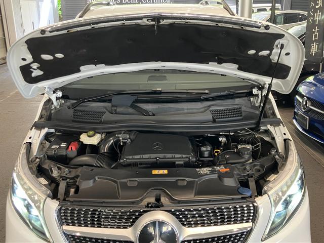 Ｖクラス Ｖ２２０ｄ　アバンギャルド　ＡＭＧライン　認定中古車２年保証／弊社お下取り車両／ＡＭＧライン／アンビエントライト／電動リアゲート／本革シート／前席シートヒーター／両側電動スライドドア／３列シート／分割式リアゲート／ＭＢＵＸナビゲーションシステ（13枚目）