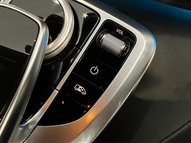 Ｖクラス Ｖ２２０ｄ　アバンギャルド　ＡＭＧライン　認定中古車２年保証／弊社お下取り車両／ＡＭＧライン／アンビエントライト／電動リアゲート／本革シート／前席シートヒーター／両側電動スライドドア／３列シート／分割式リアゲート／ＭＢＵＸナビゲーションシステ（19枚目）