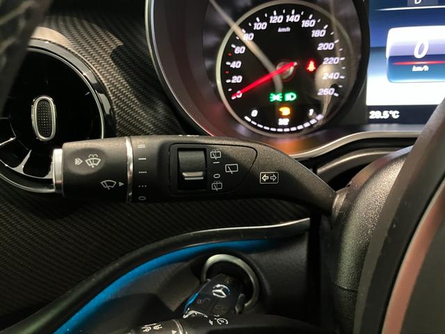 Ｖクラス Ｖ２２０ｄ　アバンギャルド　ＡＭＧライン　認定中古車２年保証／弊社お下取り車両／ＡＭＧライン／アンビエントライト／電動リアゲート／本革シート／前席シートヒーター／両側電動スライドドア／３列シート／分割式リアゲート／ＭＢＵＸナビゲーションシステ（26枚目）